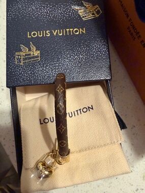 Louis vuttion bracelet